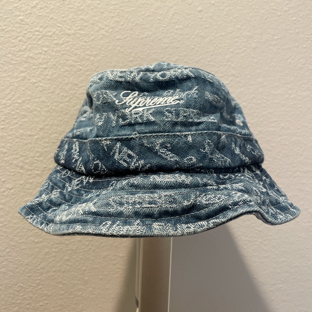 Supreme bucket hat